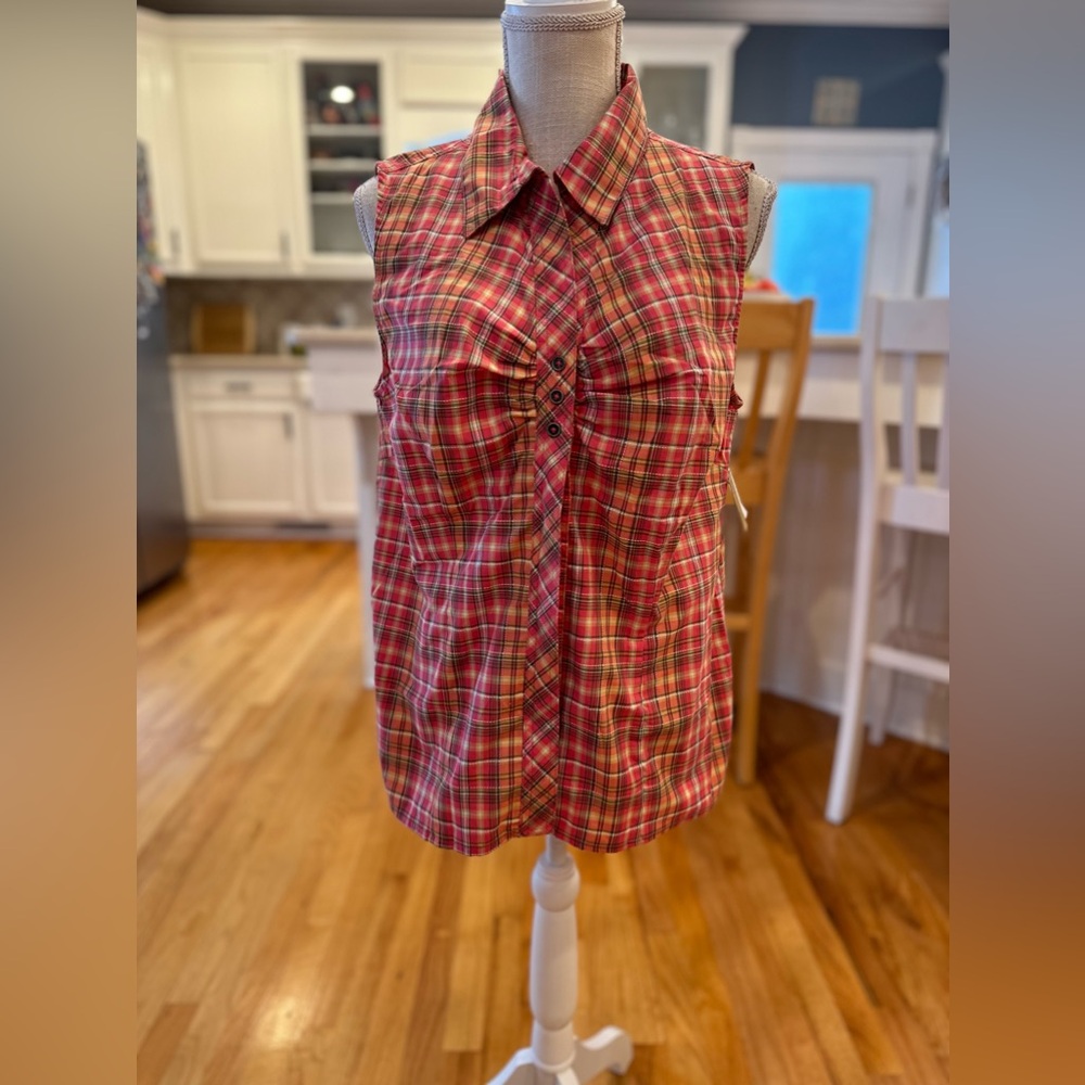 Bit & Bridle peach yellow and white plaid sleeveless button down shirt